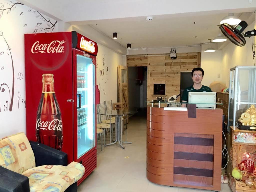 Wanderlust Saigon Hostel & Rooftop Bar مدينة هوشي منه المظهر الخارجي الصورة