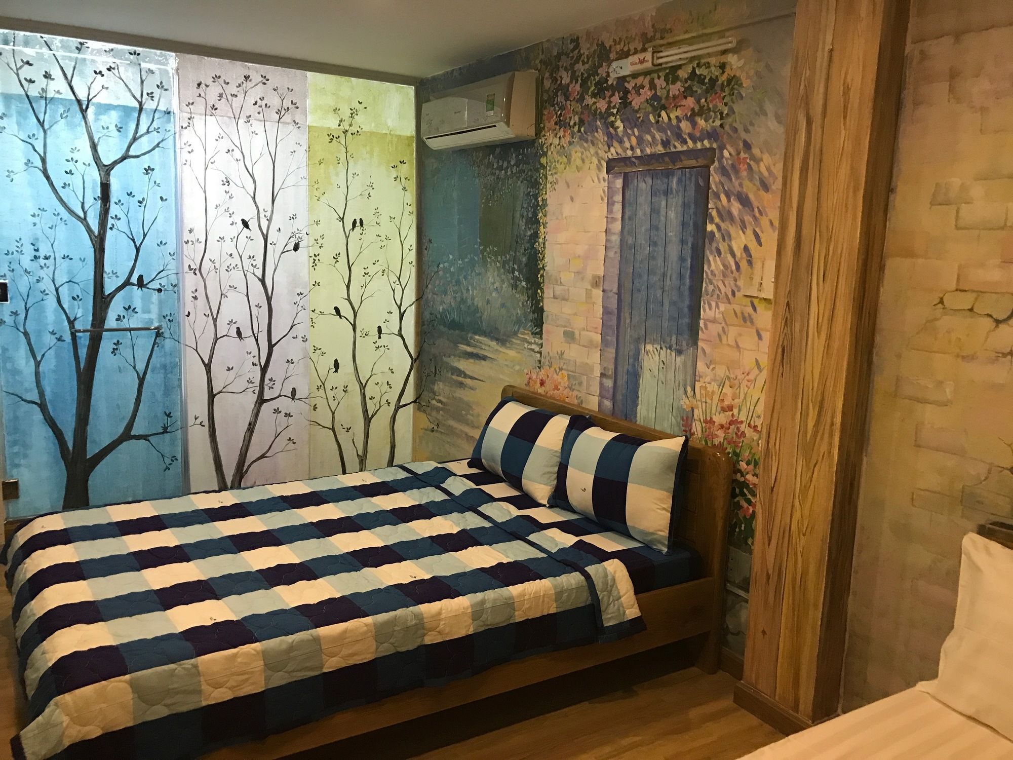 Wanderlust Saigon Hostel & Rooftop Bar مدينة هوشي منه المظهر الخارجي الصورة