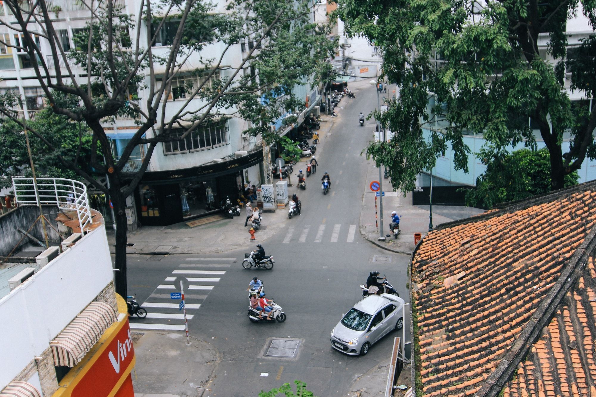 Wanderlust Saigon Hostel & Rooftop Bar مدينة هوشي منه المظهر الخارجي الصورة